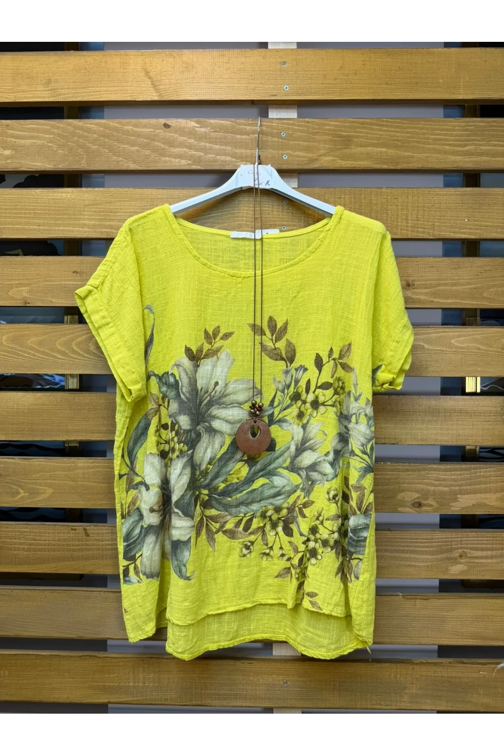 İtalyan Tasarım Floral Desenli Kolyeli Pamuk Keten Bluz Sarı