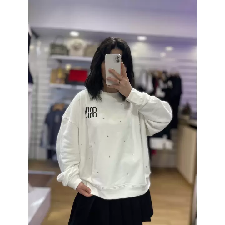 Beyaz taş detaylı marka model sweat