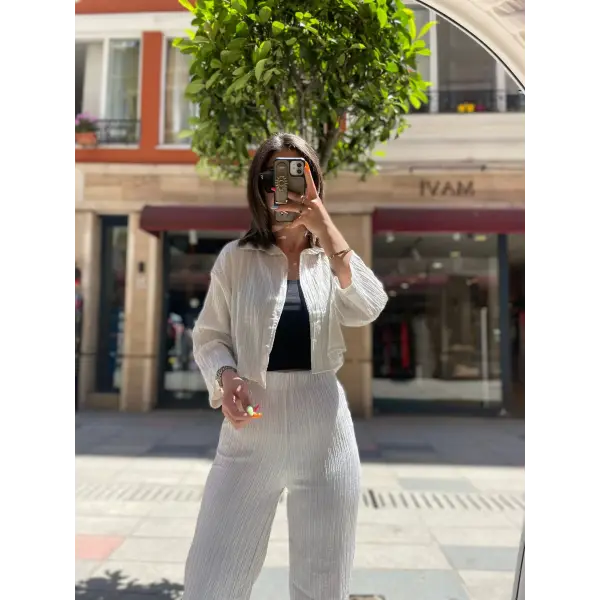 Artaç Gömlekli Takım