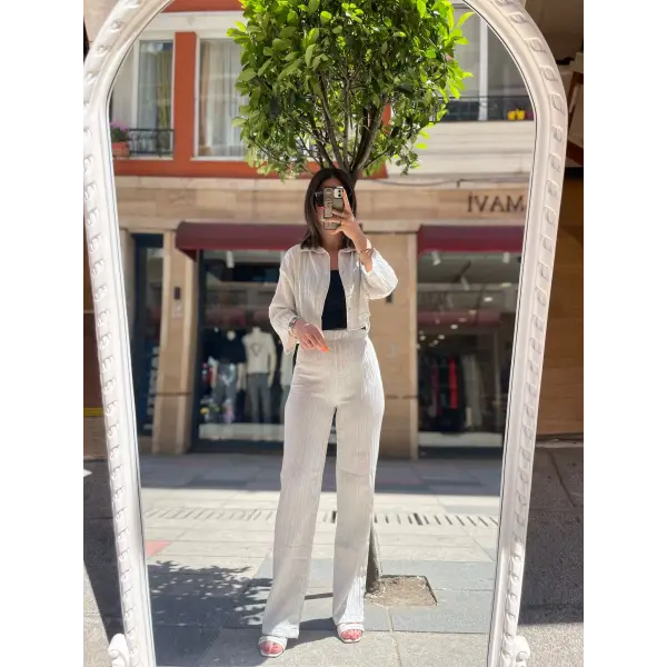 Artaç Gömlekli Takım