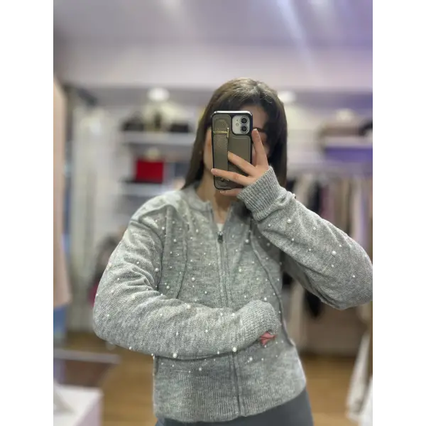 İncili triko hırka