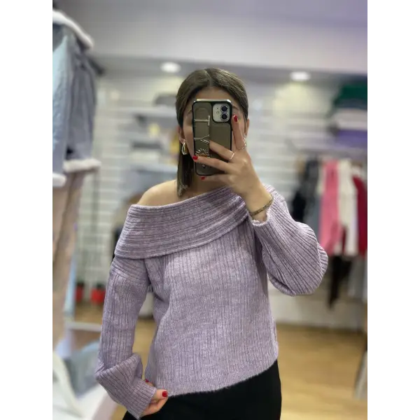 Kayık yaka triko kazak