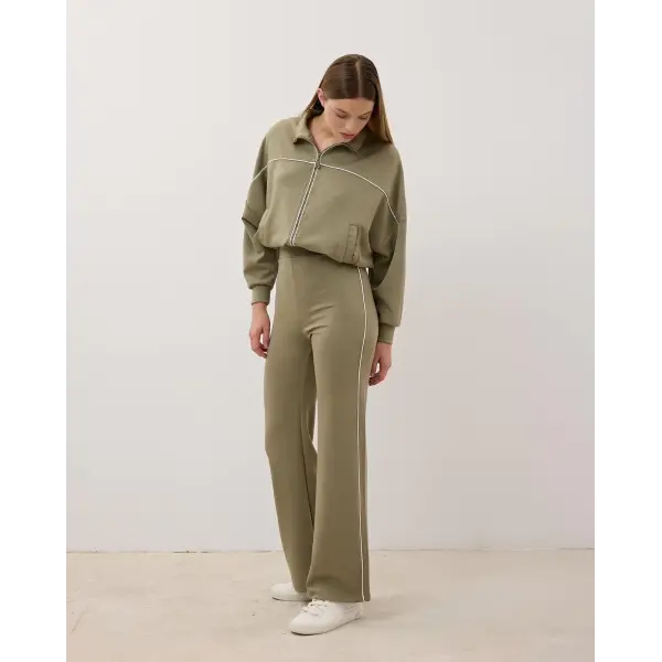 Marka model şeritli eşofman takımı