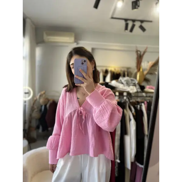 Müslin kumaş bağlama detaylı pembe bluz