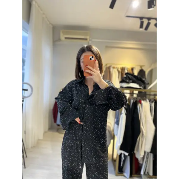 Siyah taşlı takım