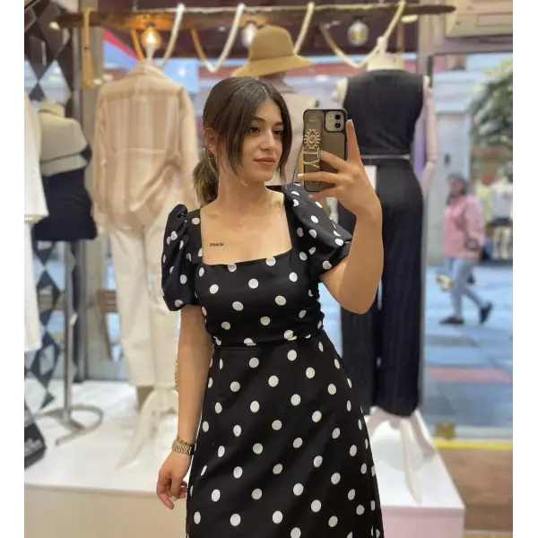 Tasarım puantiyeli uzun elbise