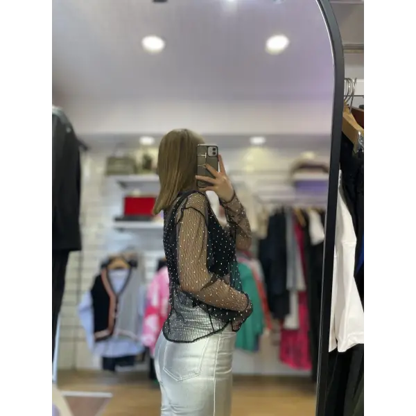 Tasarım taşlı tül bluz