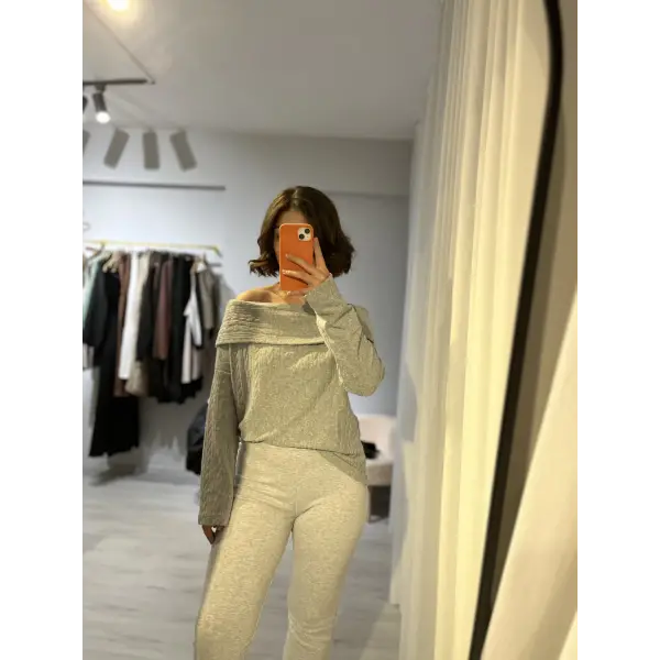 Yumoş kayık yaka kazak