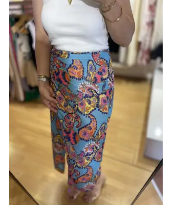 Bağlama detaylı yırtmaçlı saten etek