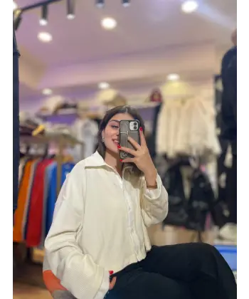 Gömlek detaylı tasarım triko