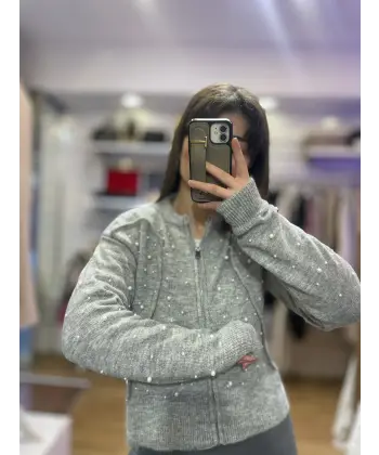 İncili triko hırka