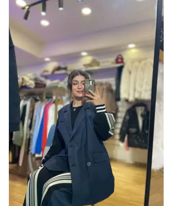 Marka model şerit detaylı tasarım ceketli takım