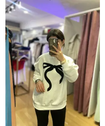 Orj marka süzene nakışlı sweat