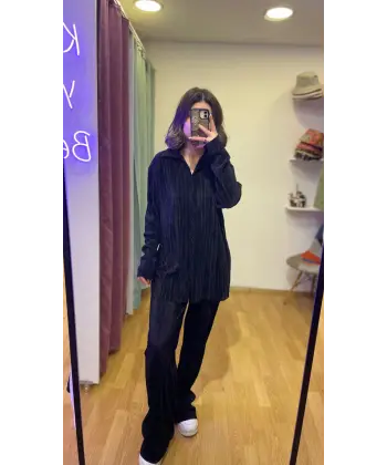 Piliseli gömlekli takım