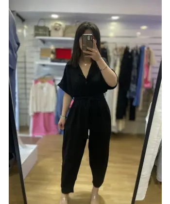 Siyah keten düğme detaylı beli lastikli tulum