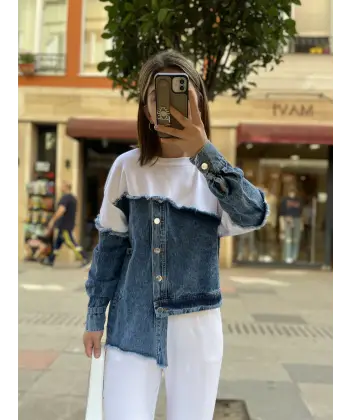 Tasarım Düğmeli Beyaz Sweat