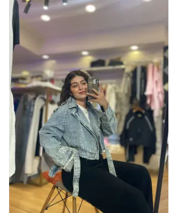 tasarım kemer detaylı gramajlı denim ceket