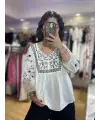 Etnik desenli nakışlı bluz