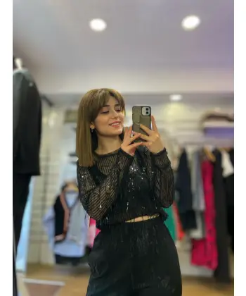 Tasarım saçaklı transparan bluz