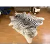 HAKİKİ DERİ DANA POSTU - BEYAZ ZEBRA BASKILI - 215 x 260 - 2261201000015