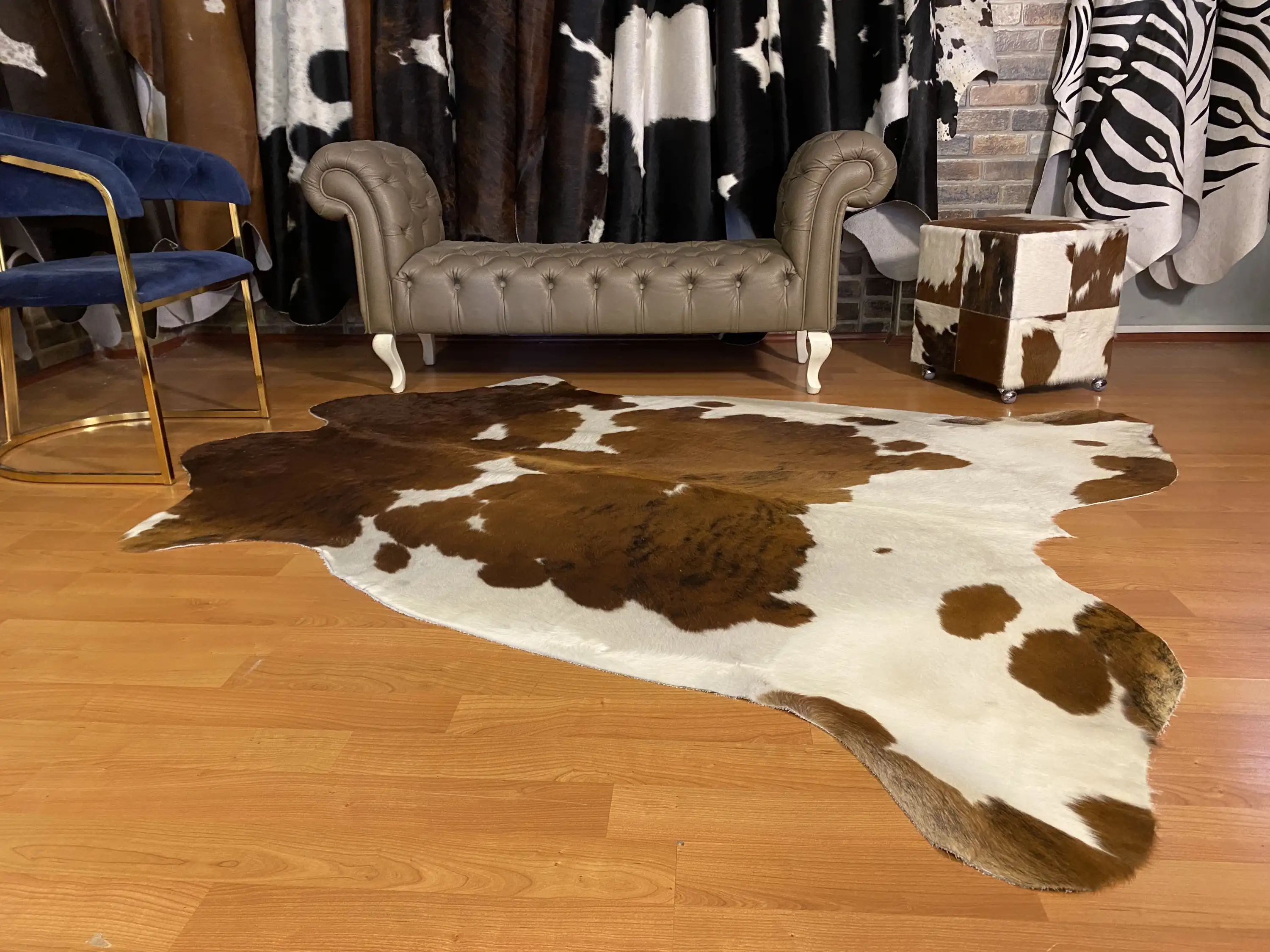 HAKİKİ DERİ DANA POSTU - KAHVE BEYAZ - 200 x 230 - 2260801000106