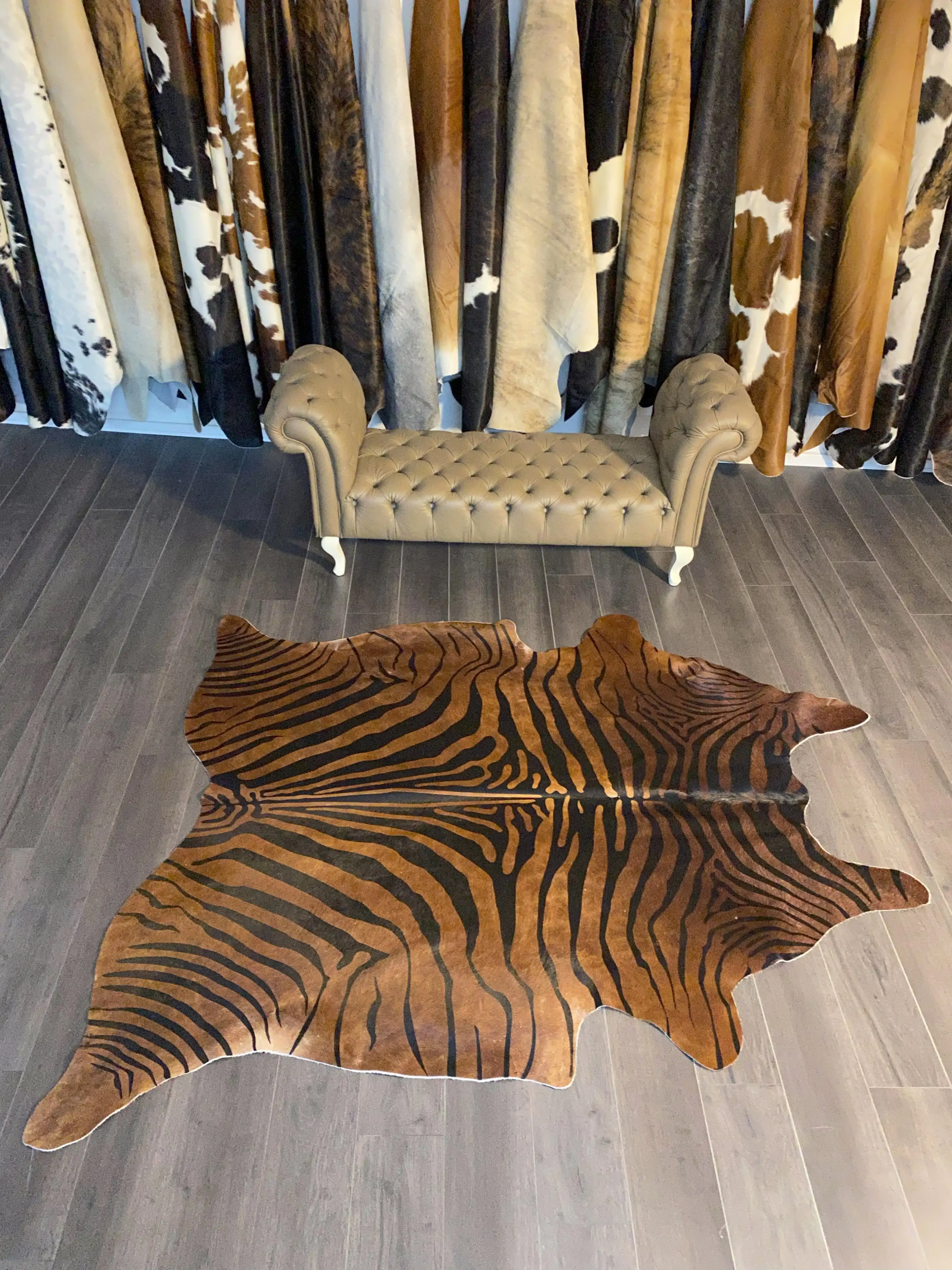 HAKİKİ DERİ DANA POSTU KAHVE ZEBRA 190 x 225 - 1101000025