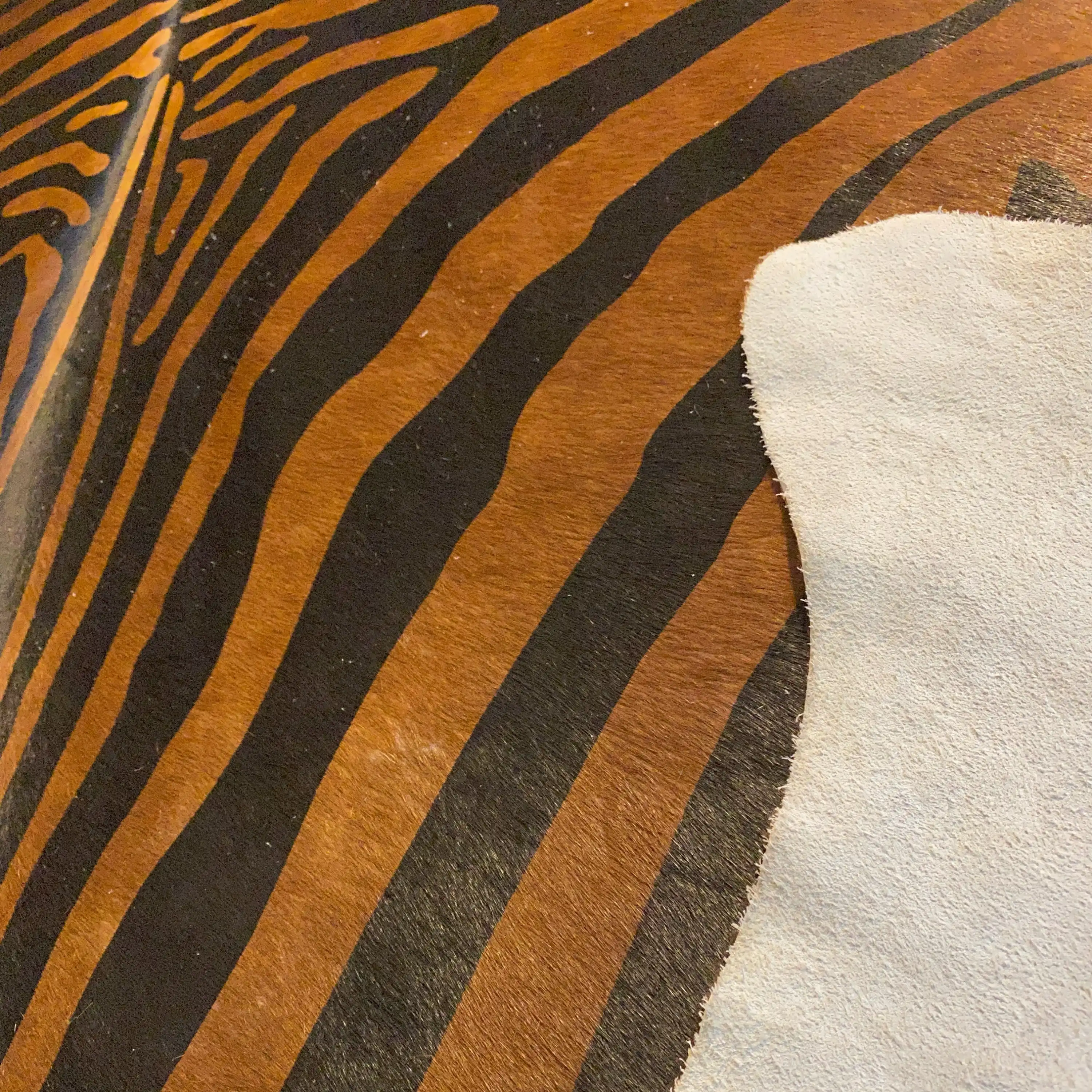 HAKİKİ DERİ DANA POSTU KAHVE ZEBRA 190 x 225 - 1101000025