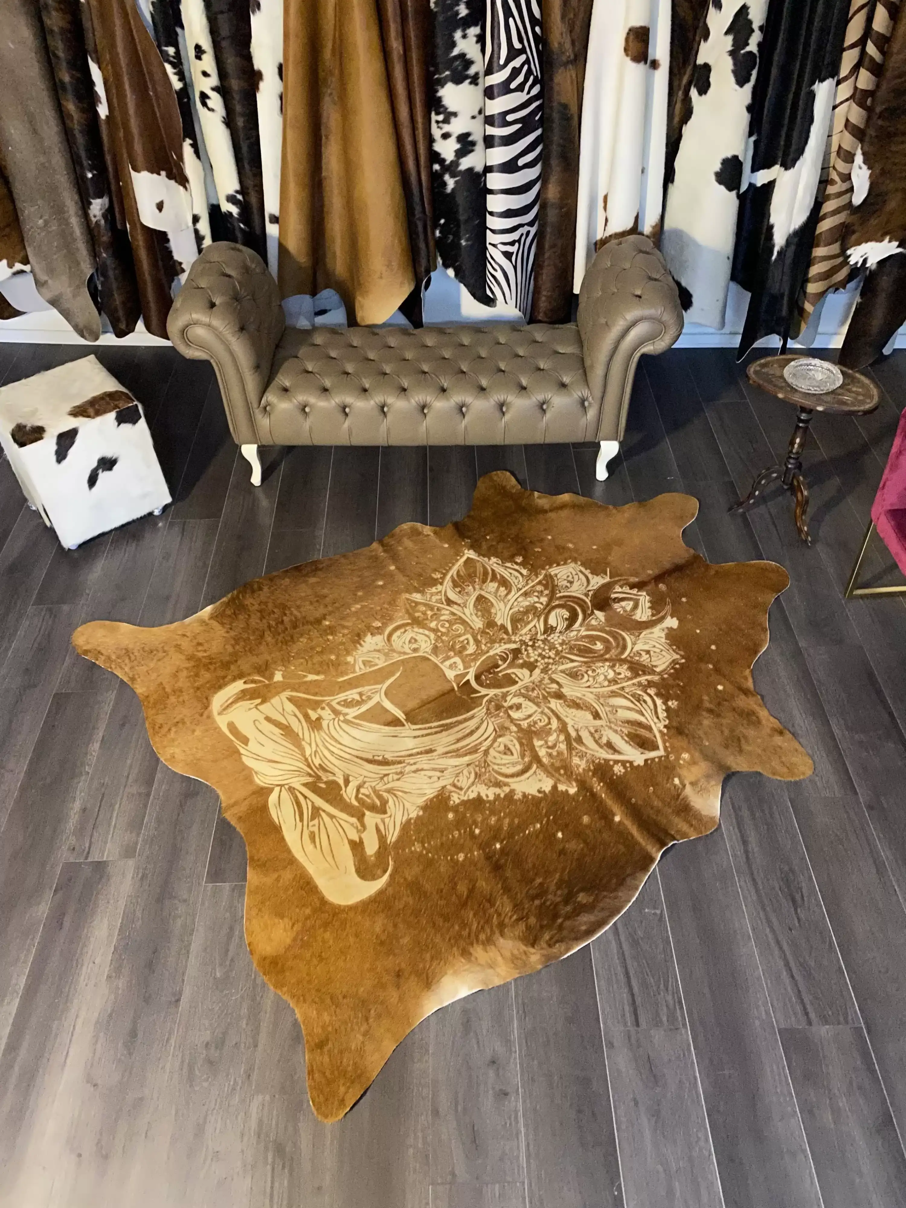 HAKİKİ DERİ DANA POSTU LAZERLİ-VARAKLI 175 x 215 - 1401000019