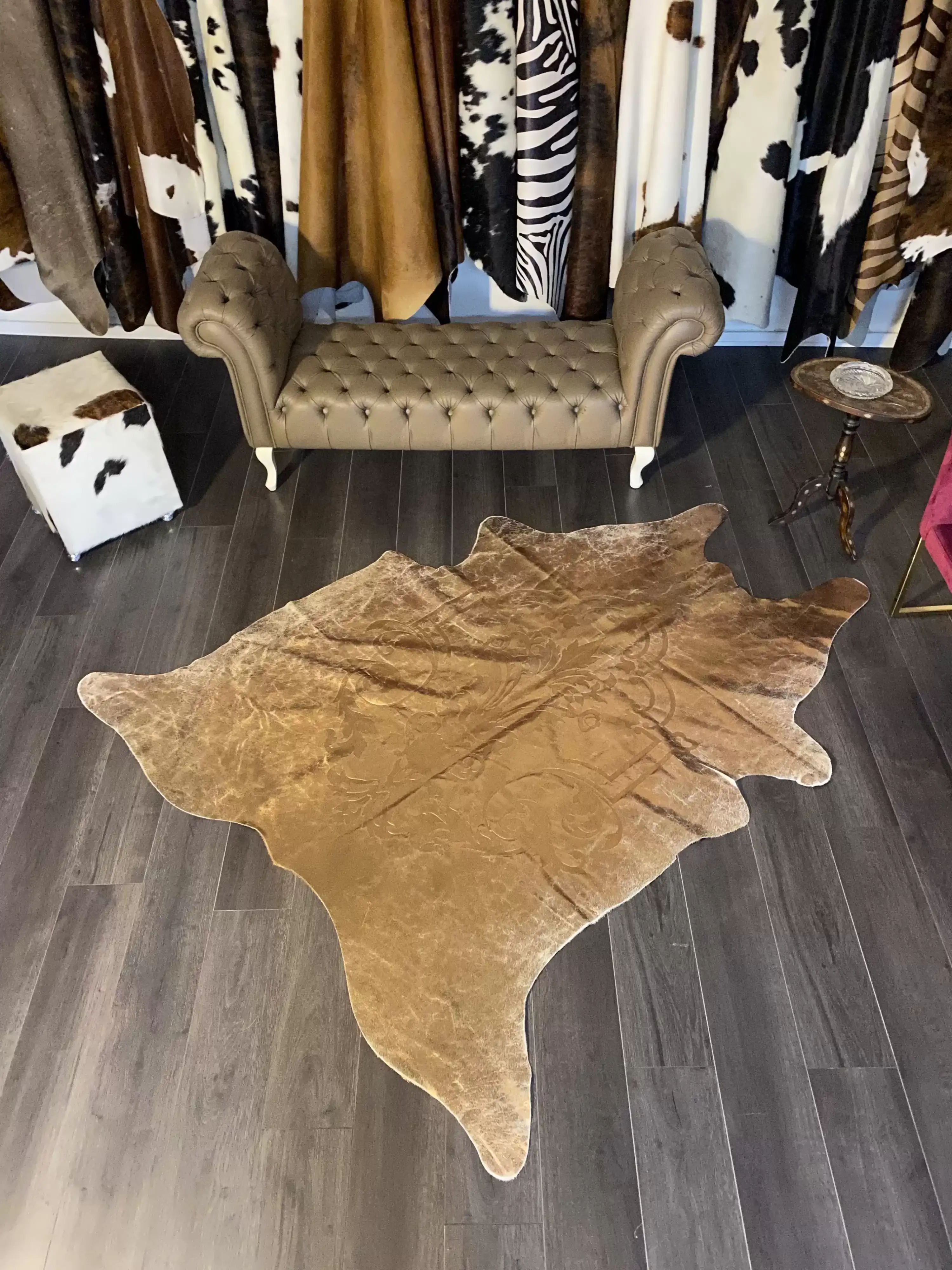 HAKİKİ DERİ DANA POSTU LAZERLİ-VARAKLI 180 x 205 - 1401000043