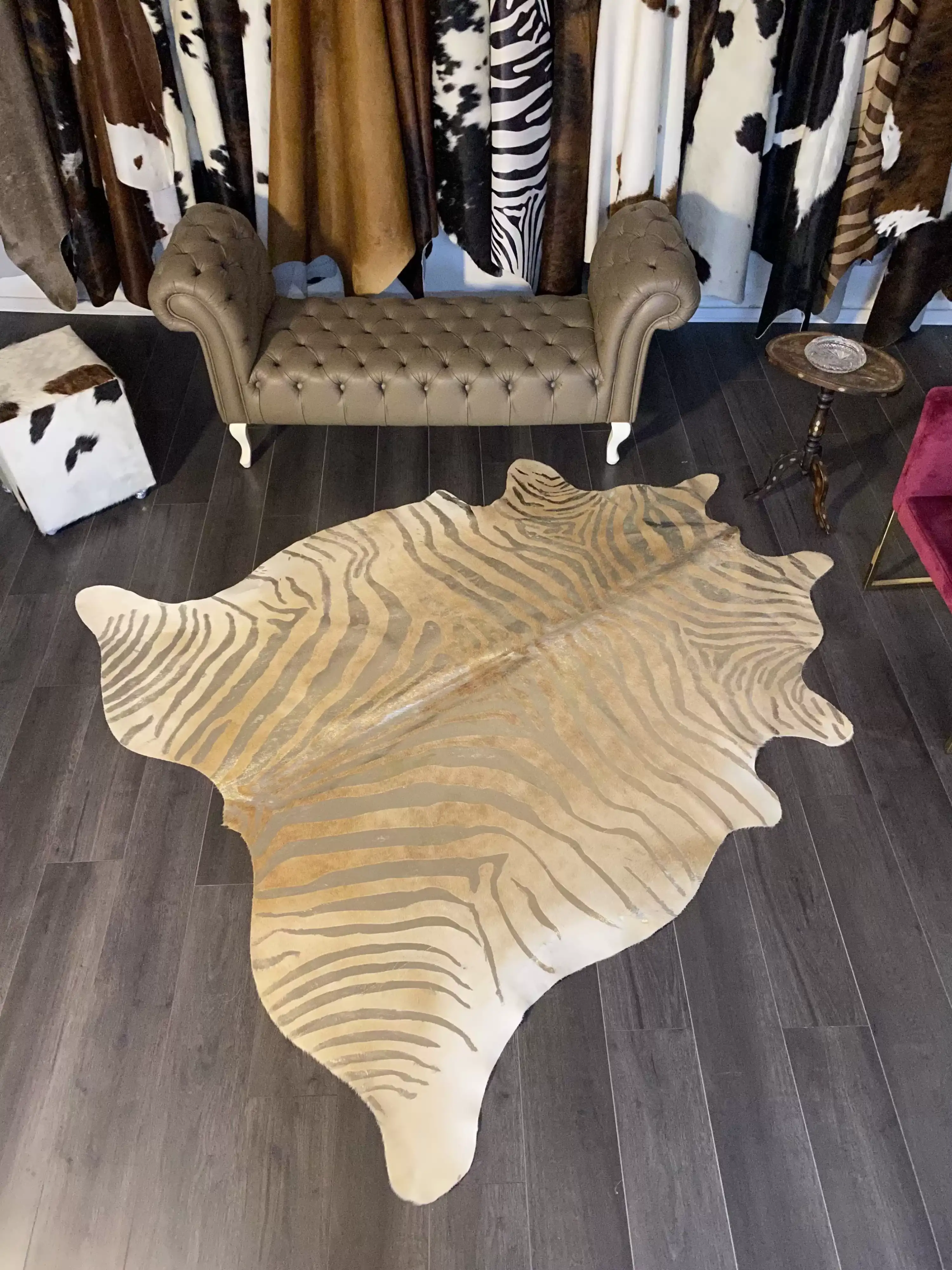 HAKİKİ DERİ DANA POSTU LAZERLİ-VARAKLI 205 x 220 - 1401000017