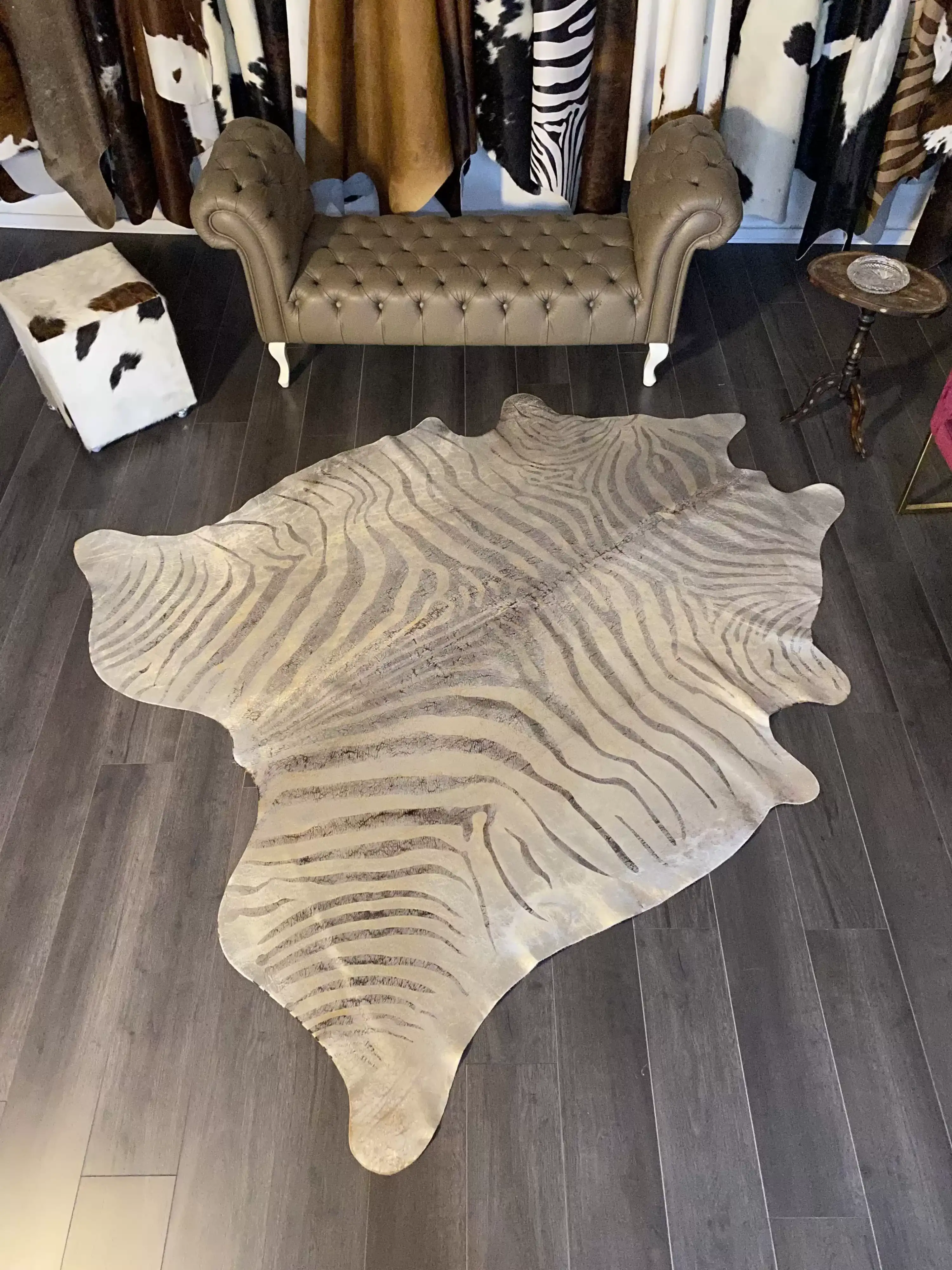 HAKİKİ DERİ DANA POSTU LAZERLİ-VARAKLI 205 x 230 - 1401000020