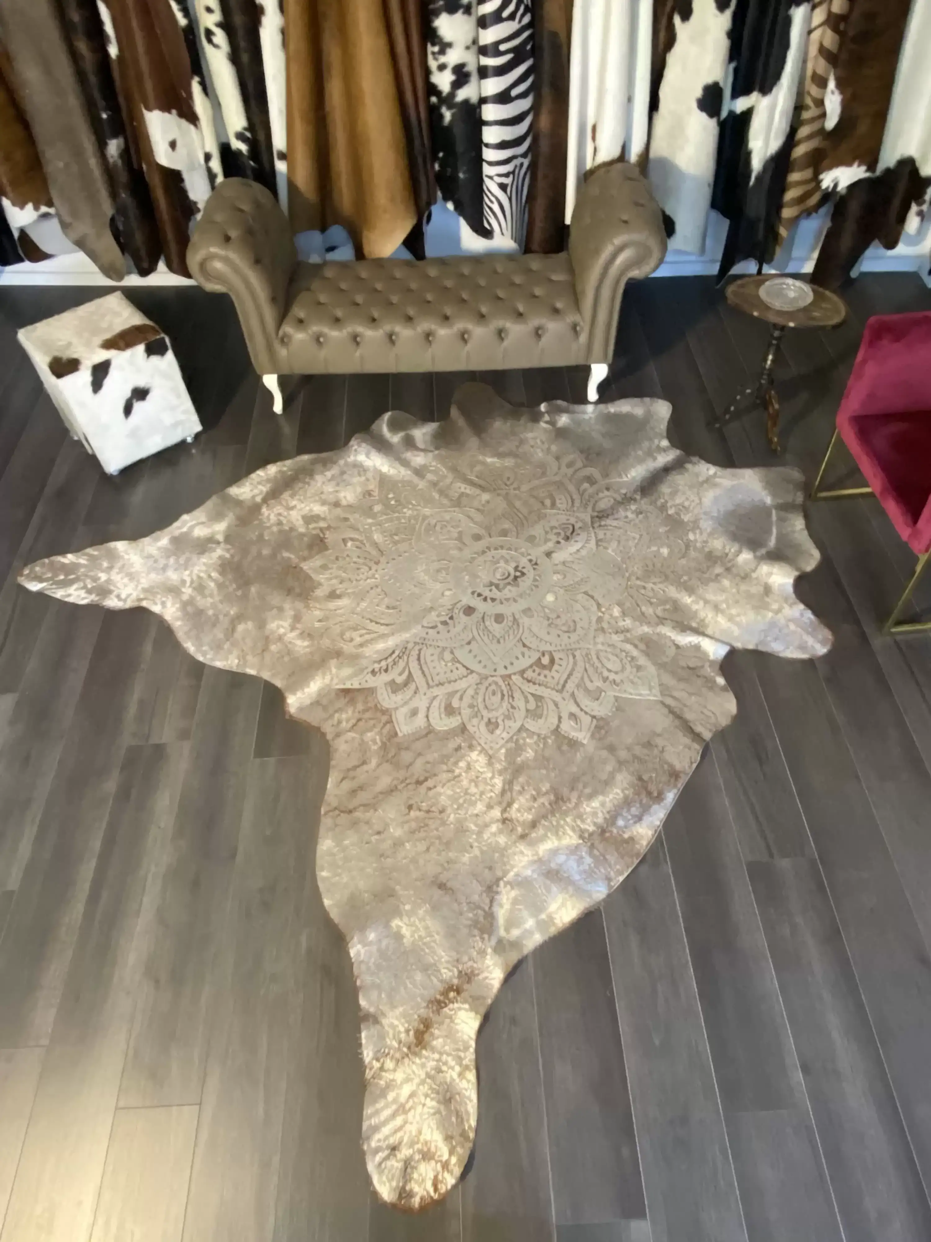 HAKİKİ DERİ DANA POSTU LAZERLİ-VARAKLI 235 x 260 - 1401000024