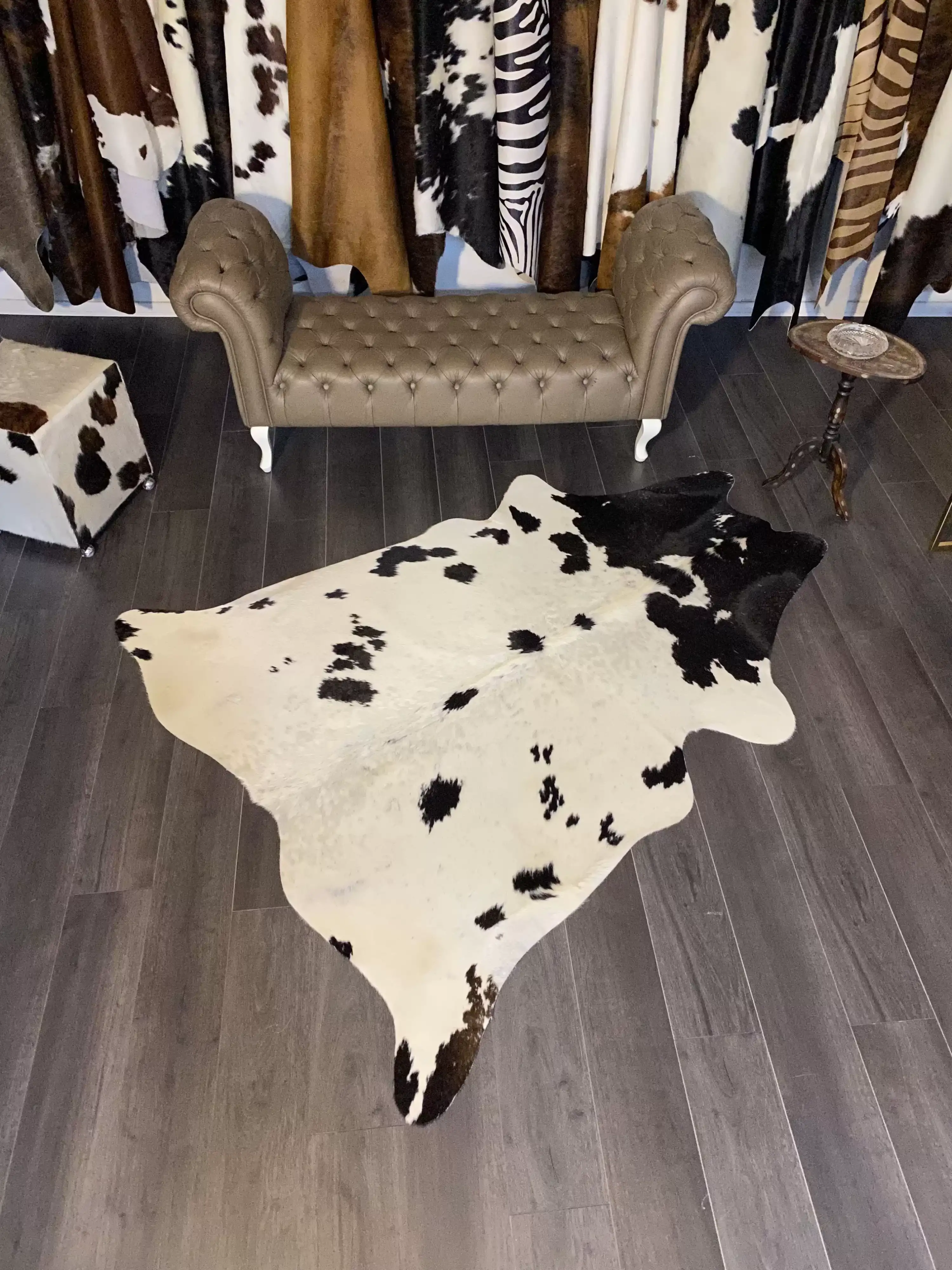 HAKİKİ DERİ DANA POSTU SİYAH - BEYAZ 170 x 215 - 0701000154