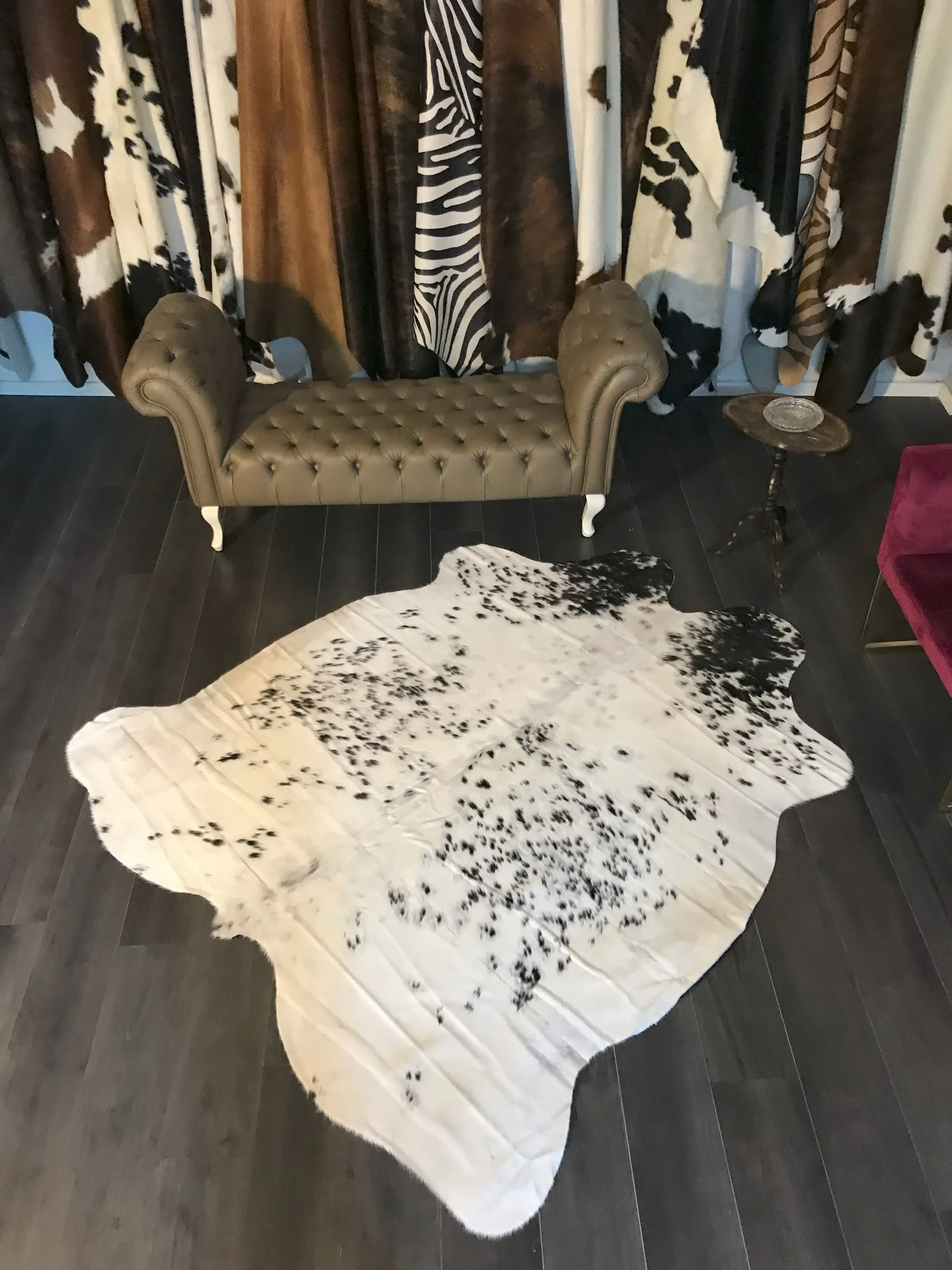 HAKİKİ DERİ DANA POSTU SİYAH - BEYAZ 180 x 200 - 0701000206