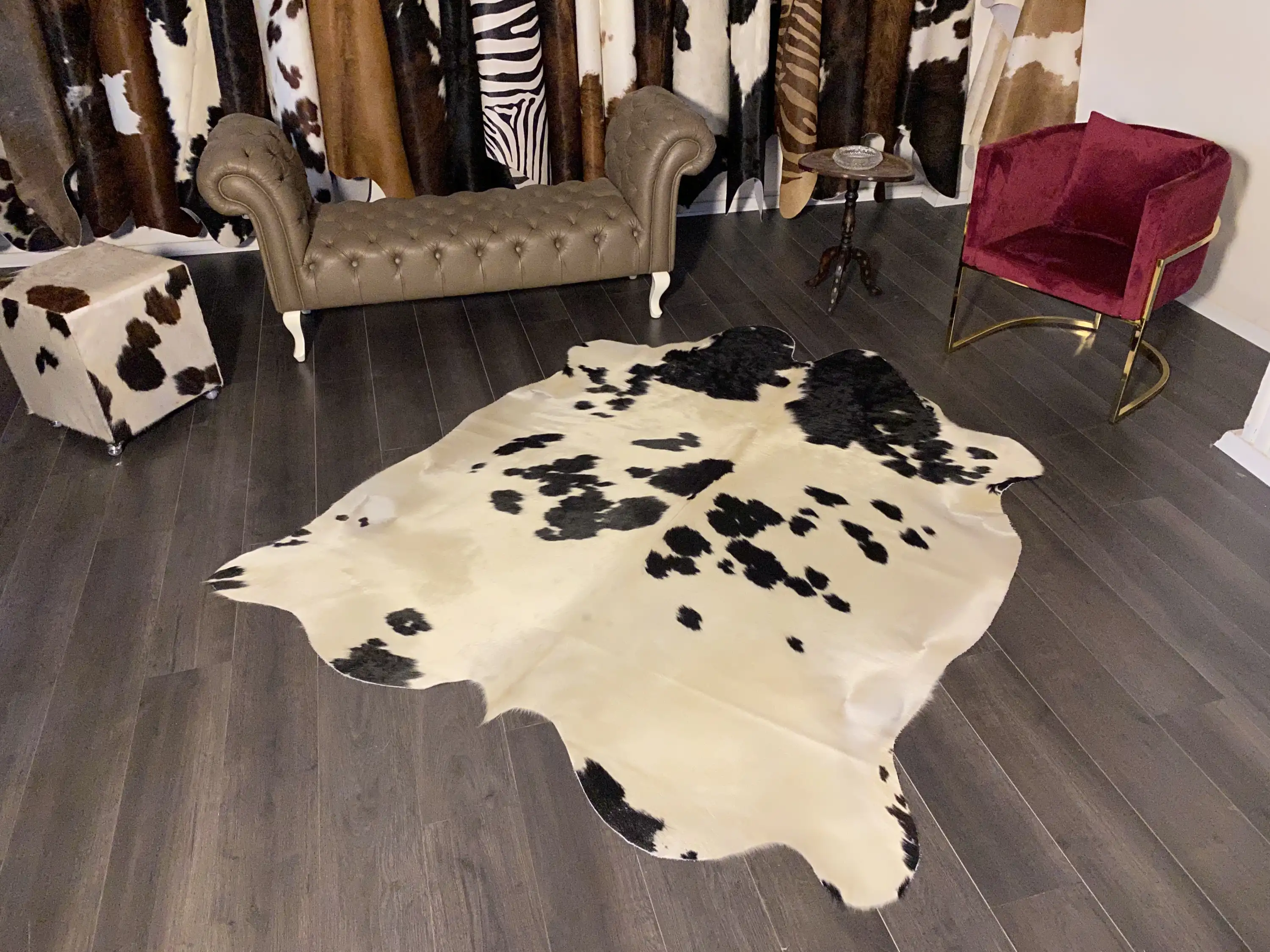 HAKİKİ DERİ DANA POSTU SİYAH - BEYAZ 180 x 215 - 0701000045