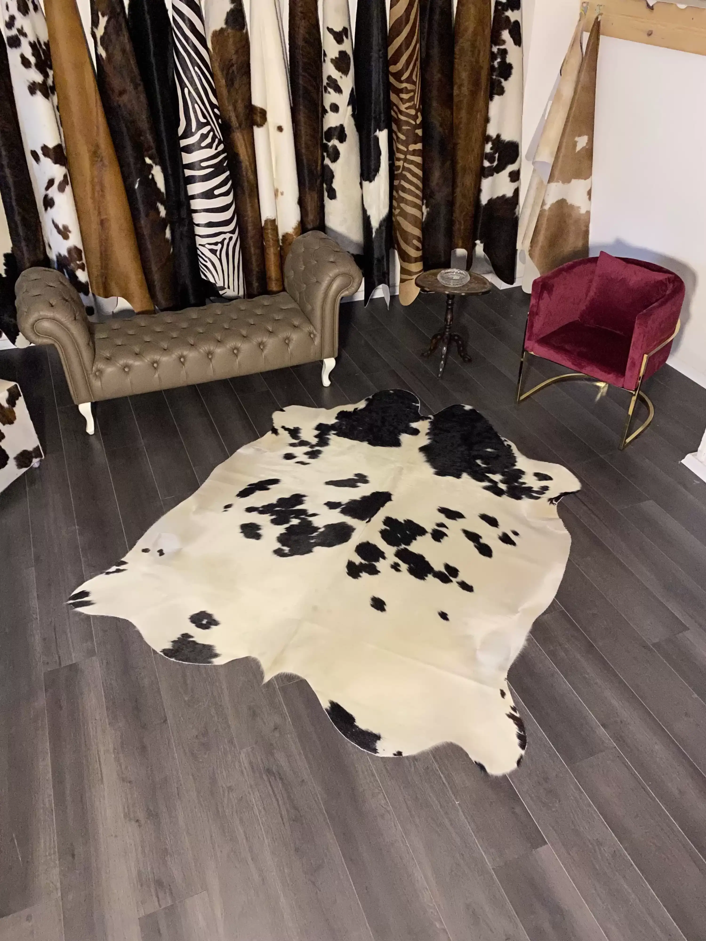 HAKİKİ DERİ DANA POSTU SİYAH - BEYAZ 180 x 215 - 0701000045