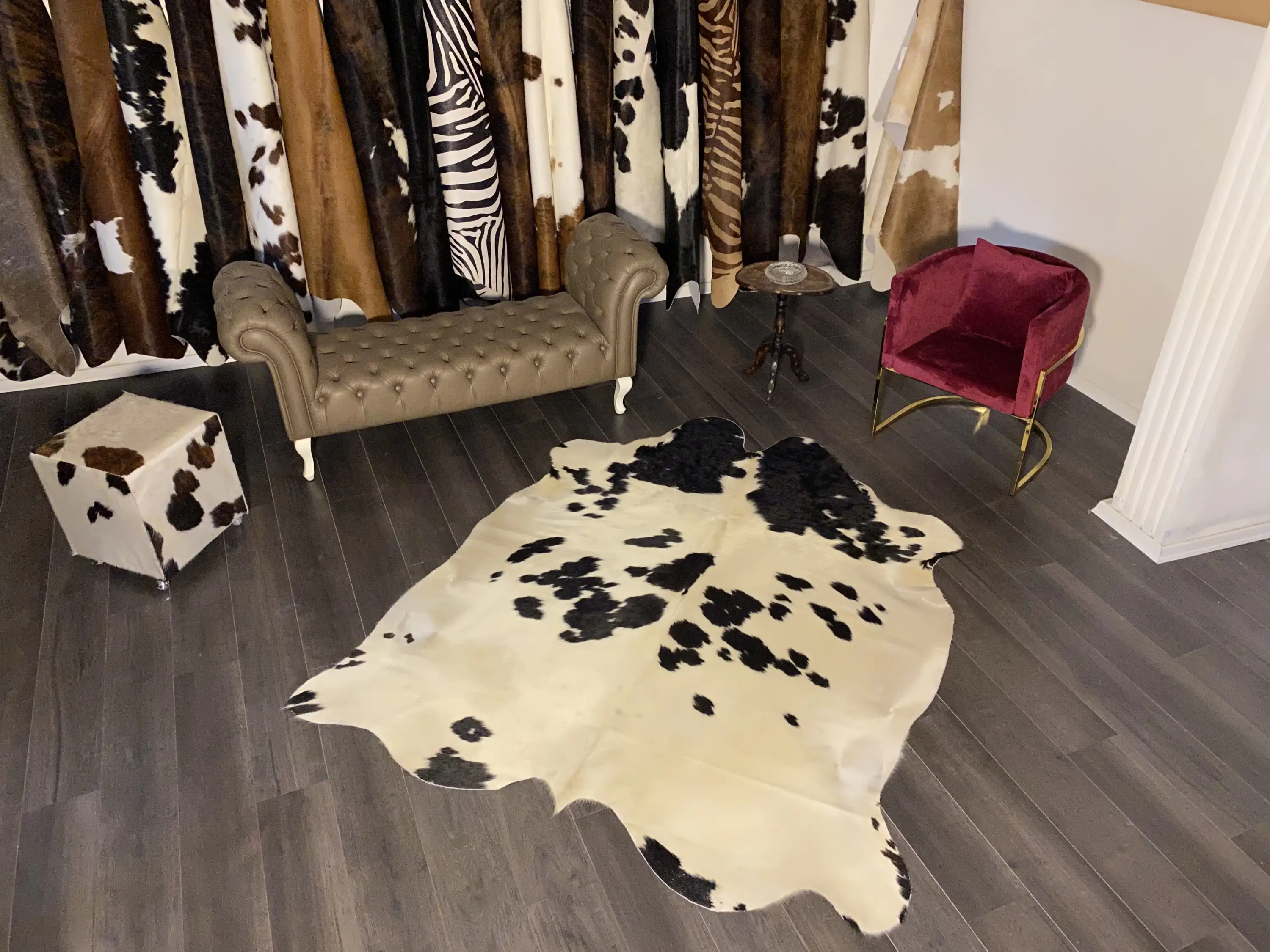 HAKİKİ DERİ DANA POSTU SİYAH - BEYAZ 180 x 215 - 0701000045