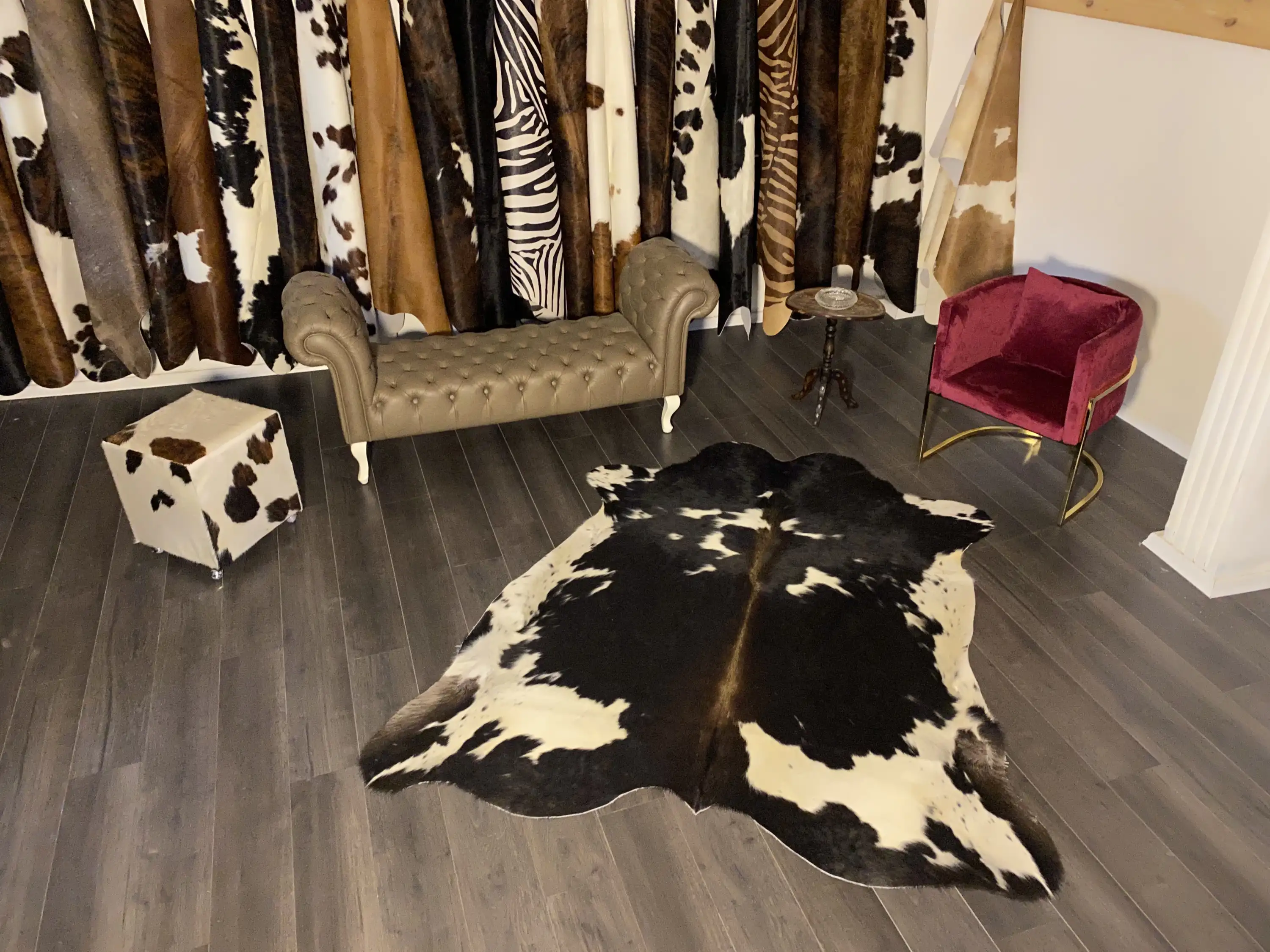 HAKİKİ DERİ DANA POSTU SİYAH - BEYAZ 185 x 210 - 0701000050