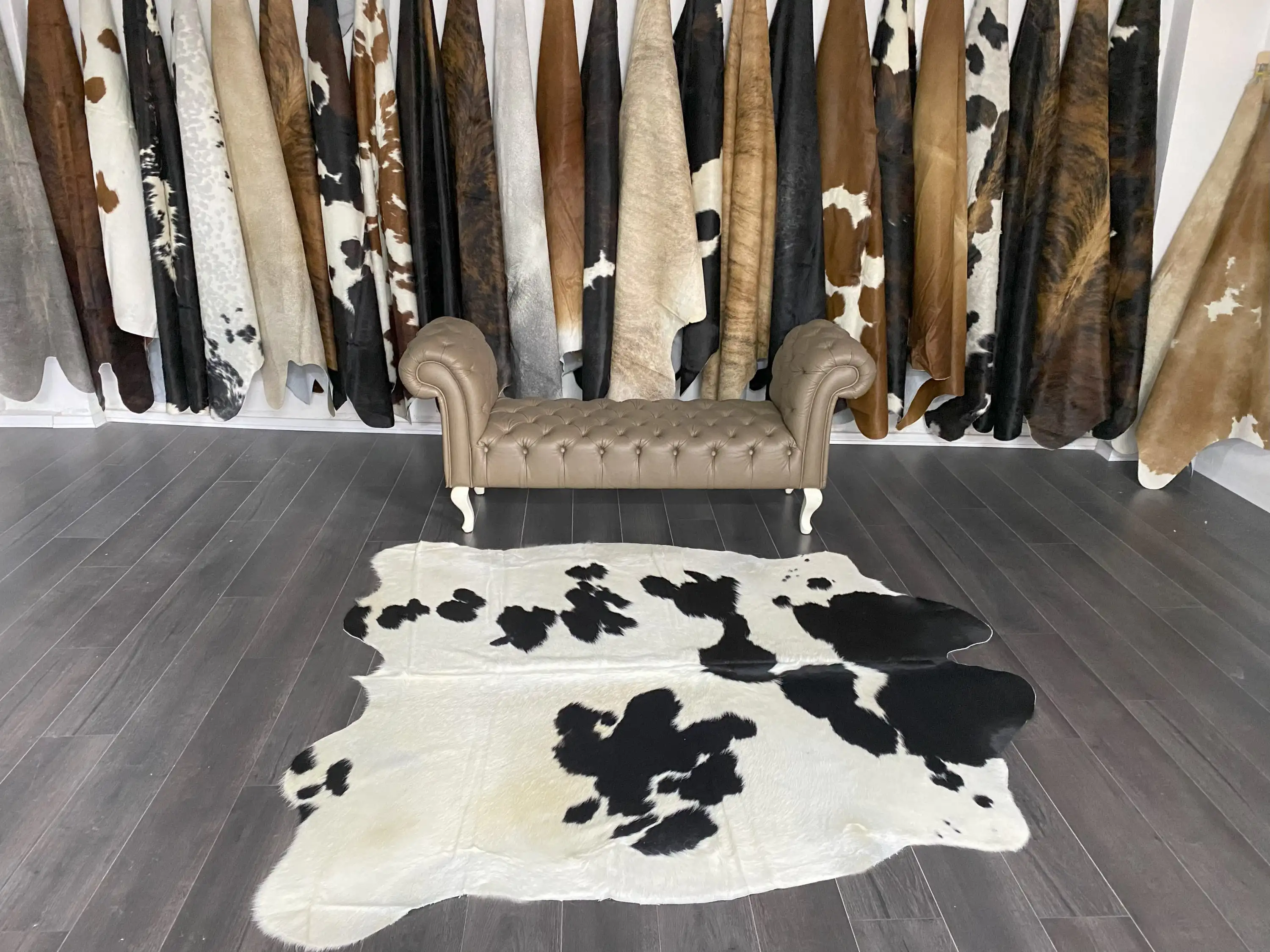 HAKİKİ DERİ DANA POSTU SİYAH - BEYAZ 185 x205 - 0701000002