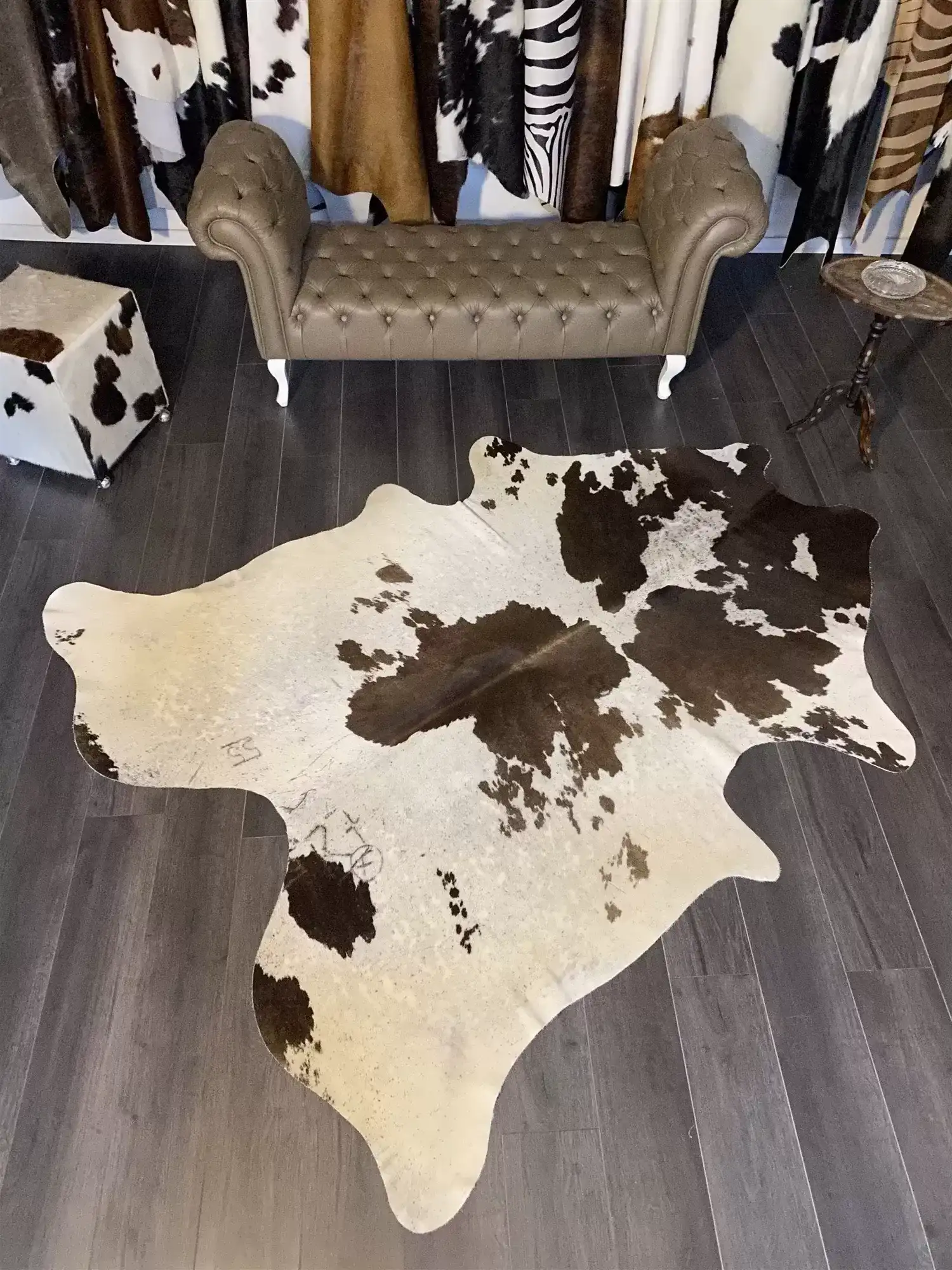 HAKİKİ DERİ DANA POSTU SİYAH - BEYAZ 195 x 230 - 0701000150