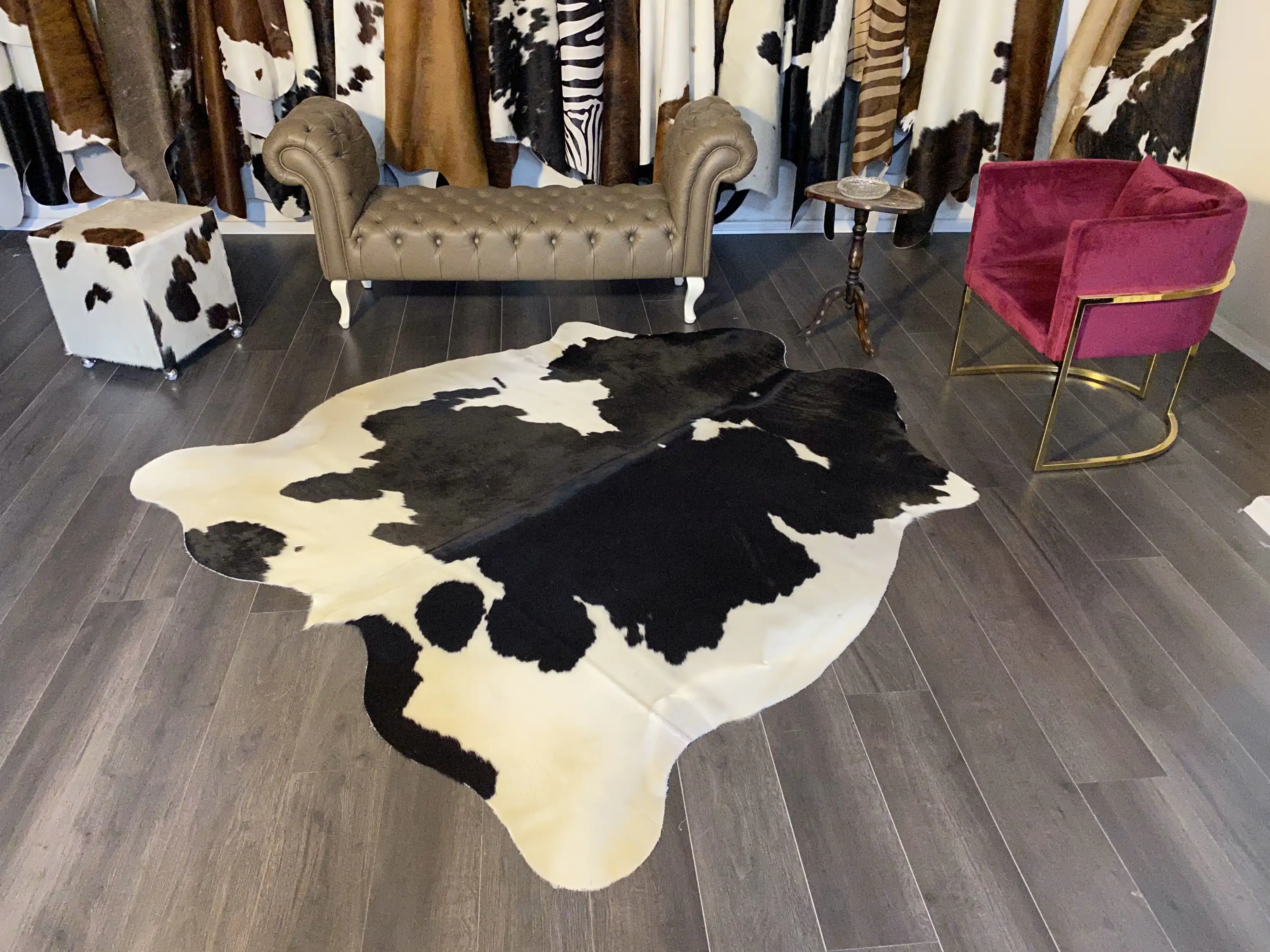 HAKİKİ DERİ DANA POSTU SİYAH - BEYAZ 200 x 220 - 0701000172