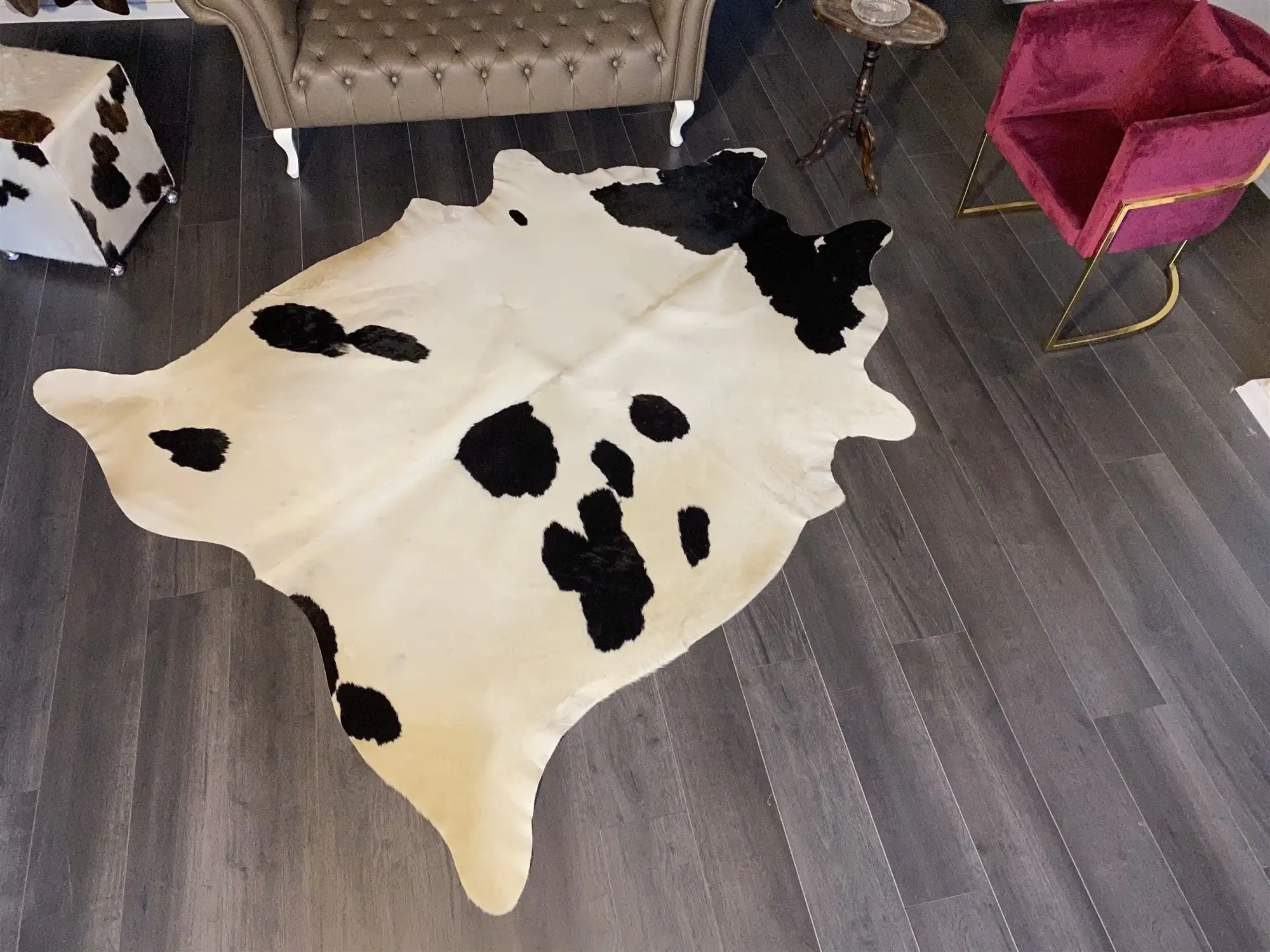 HAKİKİ DERİ DANA POSTU SİYAH - BEYAZ 200 x 240 - 0701000151