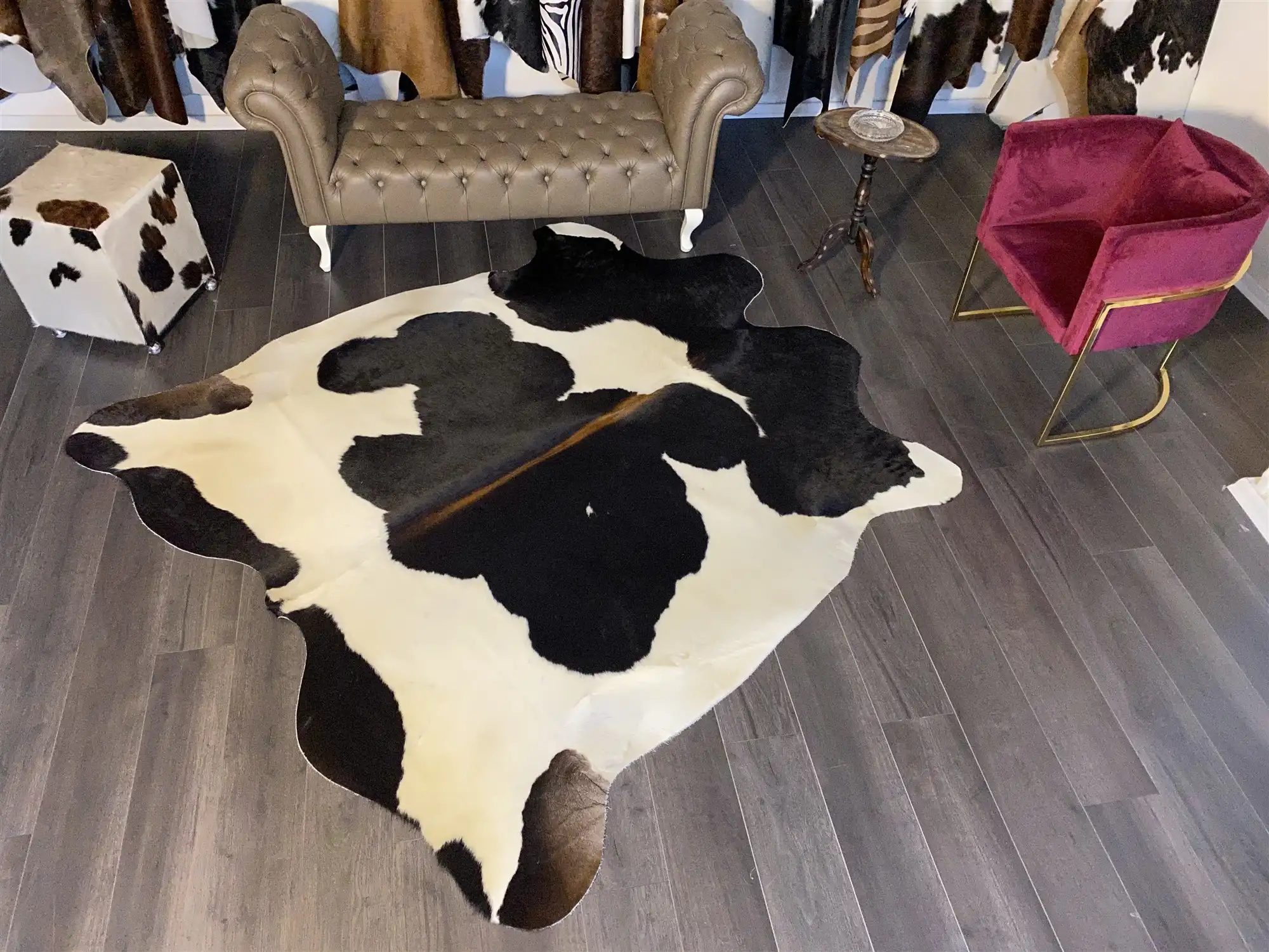 HAKİKİ DERİ DANA POSTU SİYAH - BEYAZ 210 x 215 - 0701000162