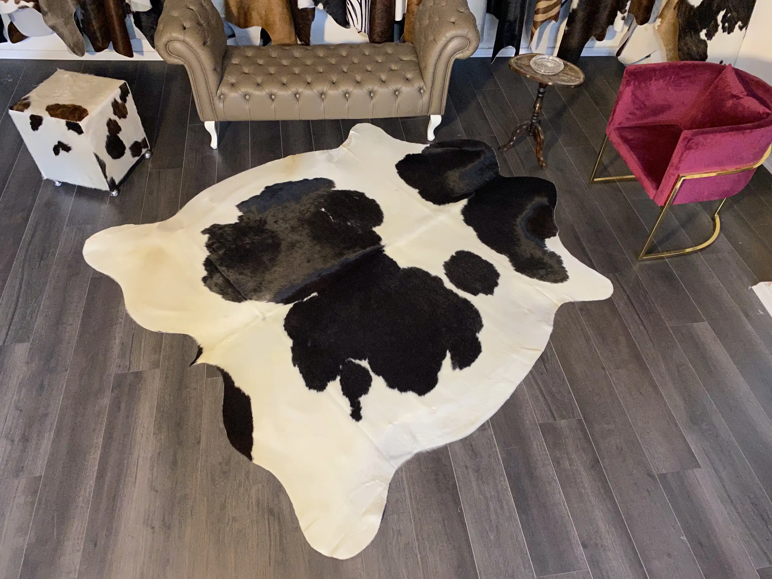 HAKİKİ DERİ DANA POSTU SİYAH - BEYAZ 210 x 235 - 0701000180