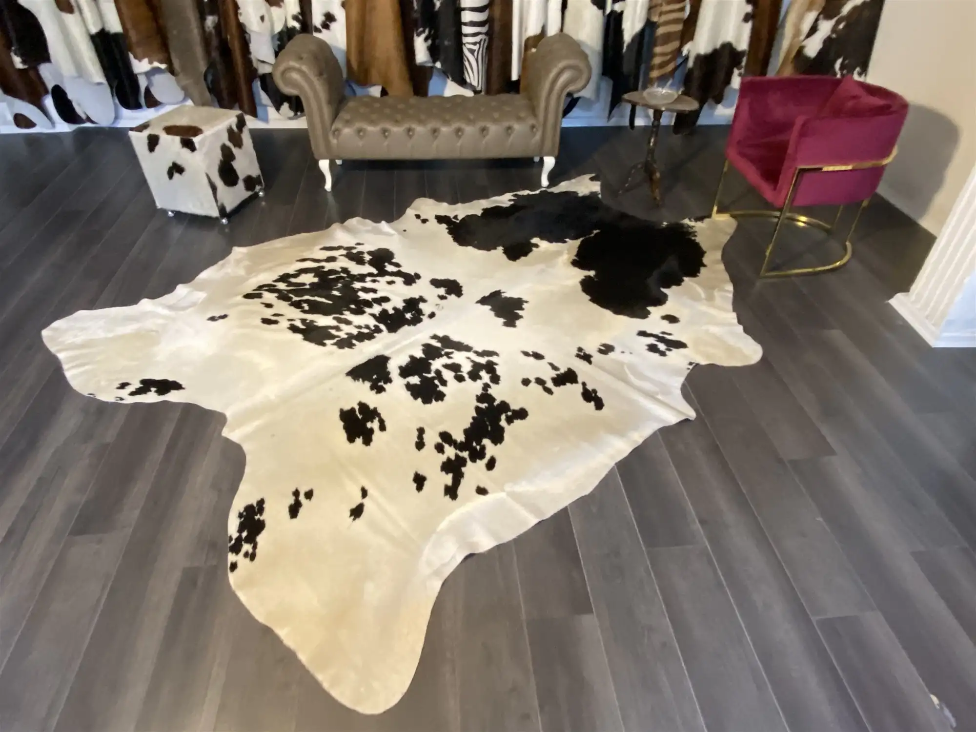 HAKİKİ DERİ DANA POSTU SİYAH - BEYAZ 225 x 305 - 0701000199