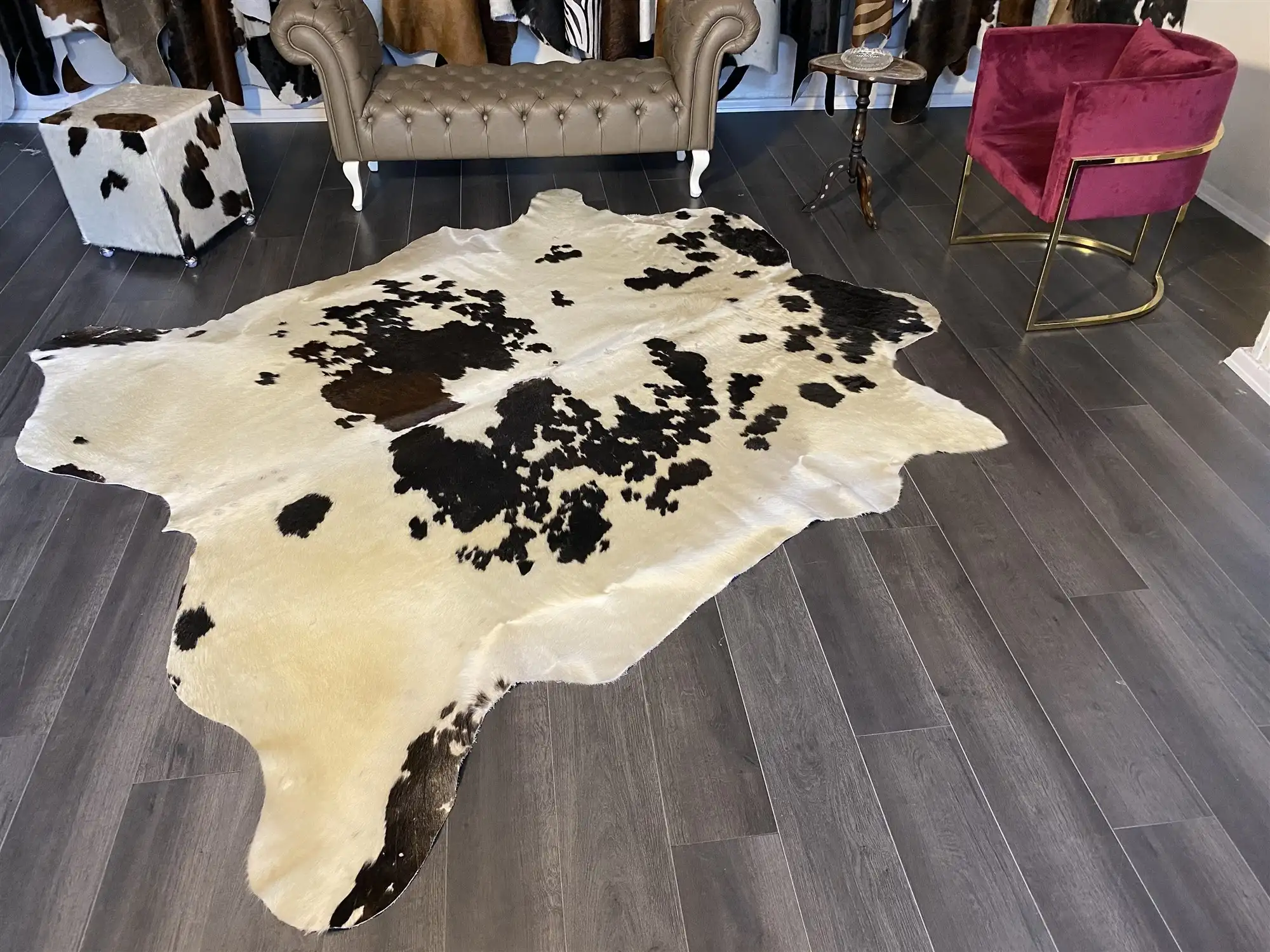 HAKİKİ DERİ DANA POSTU SİYAH - BEYAZ 230 x 255 - 0701000136