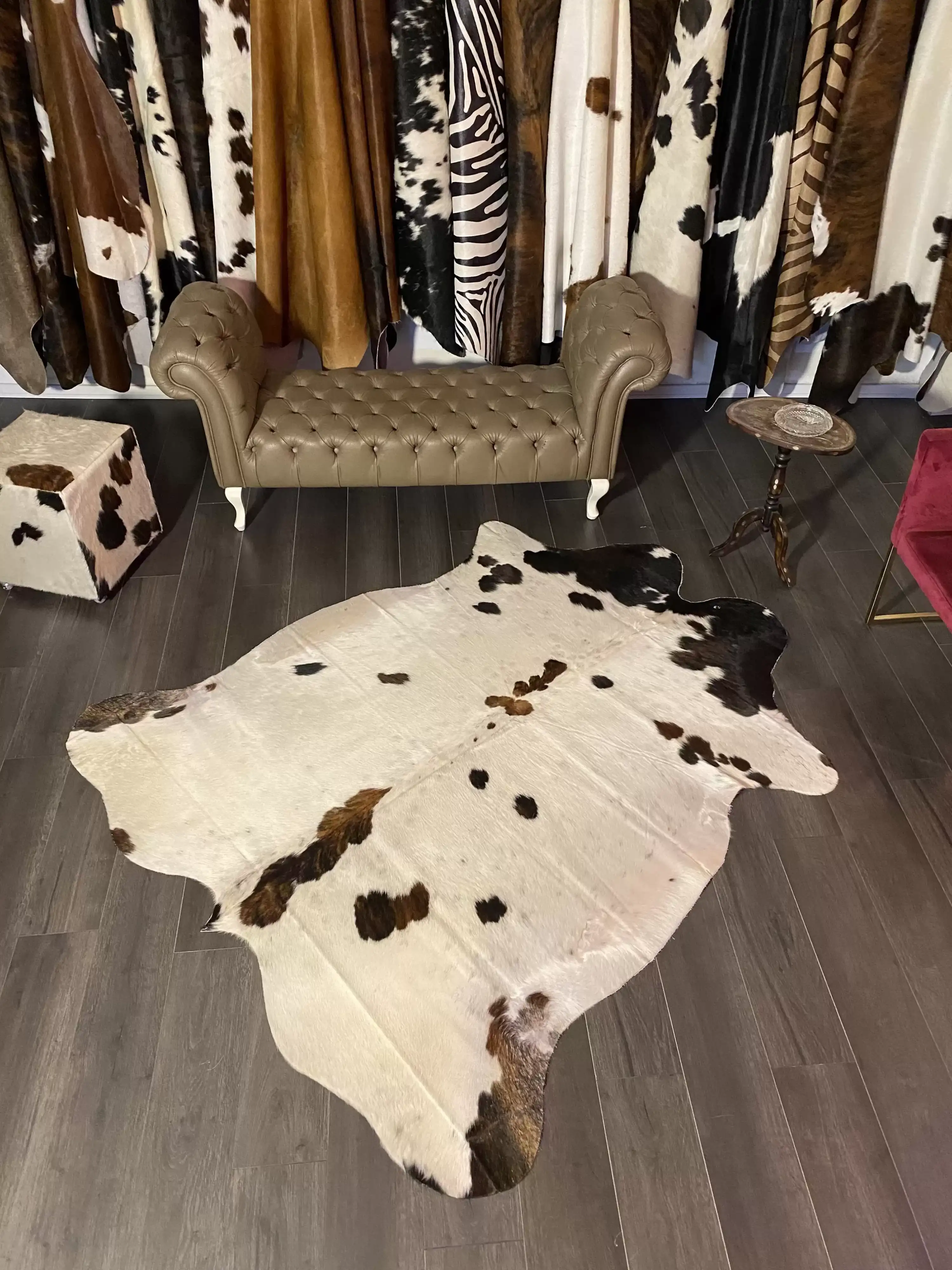 HAKİKİ DERİ DANA POSTU ÜÇ RENK 180 x 205 - 0901000066