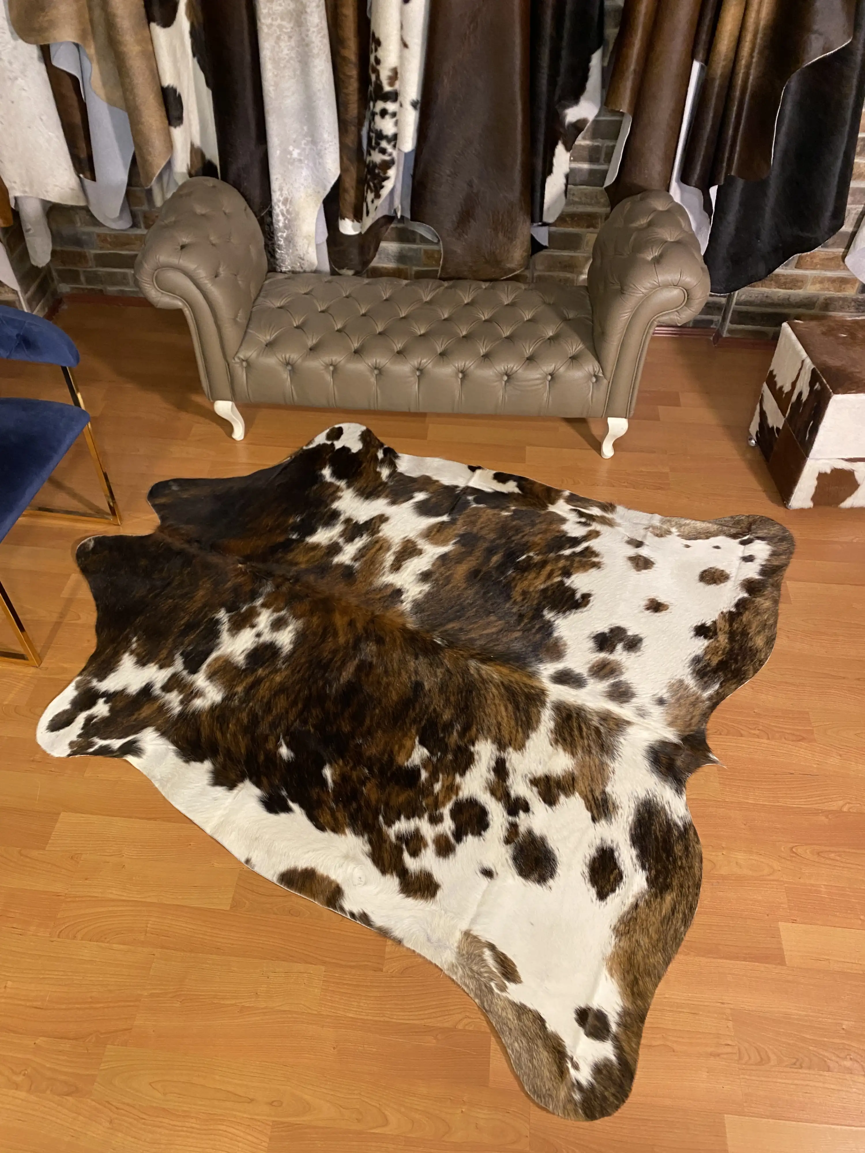 HAKİKİ DERİ DANA POSTU - ÜÇ RENK - 185 x 205 - 2260901000011