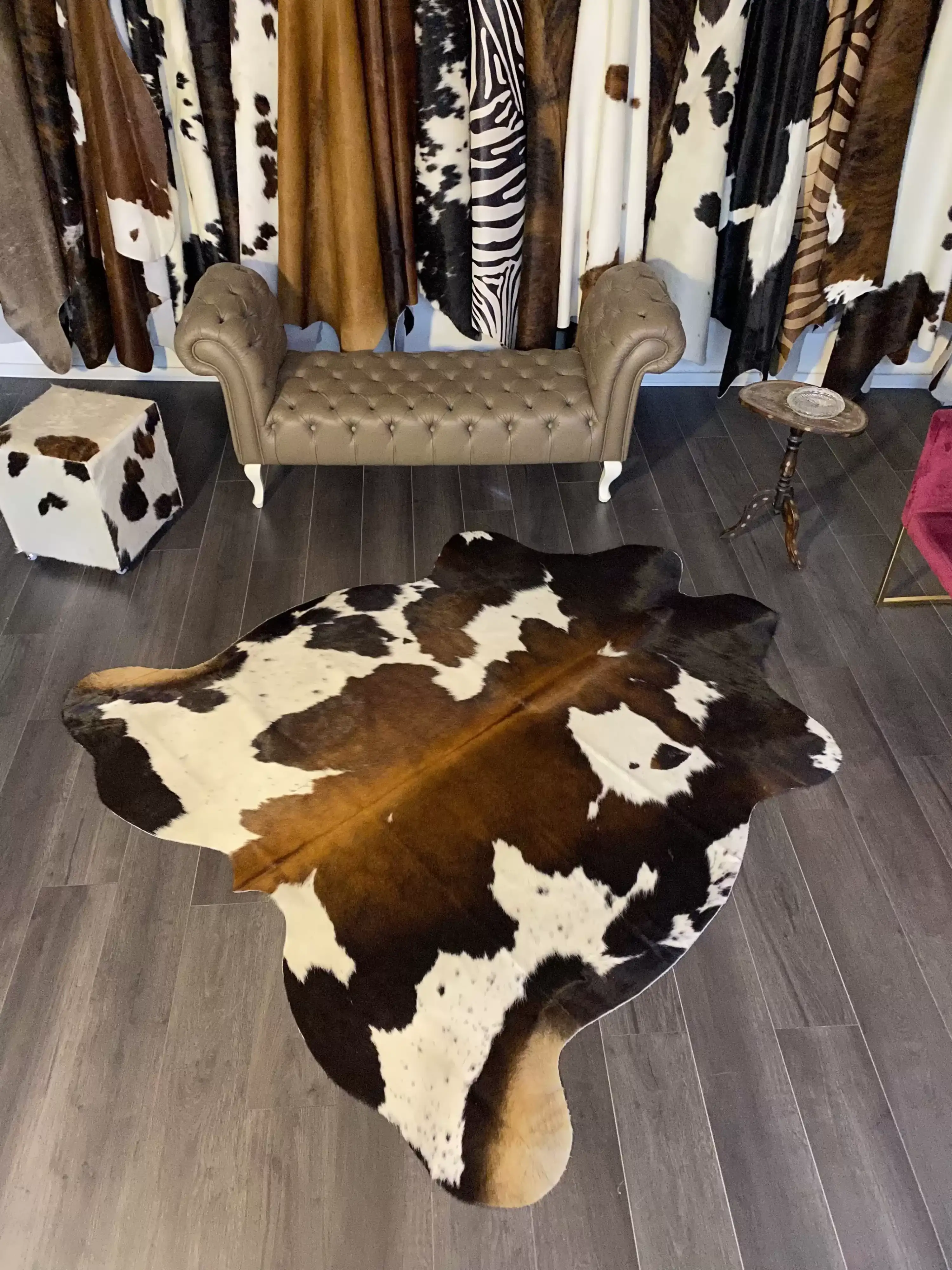 HAKİKİ DERİ DANA POSTU ÜÇ RENK 195 x 205 - 0901000083