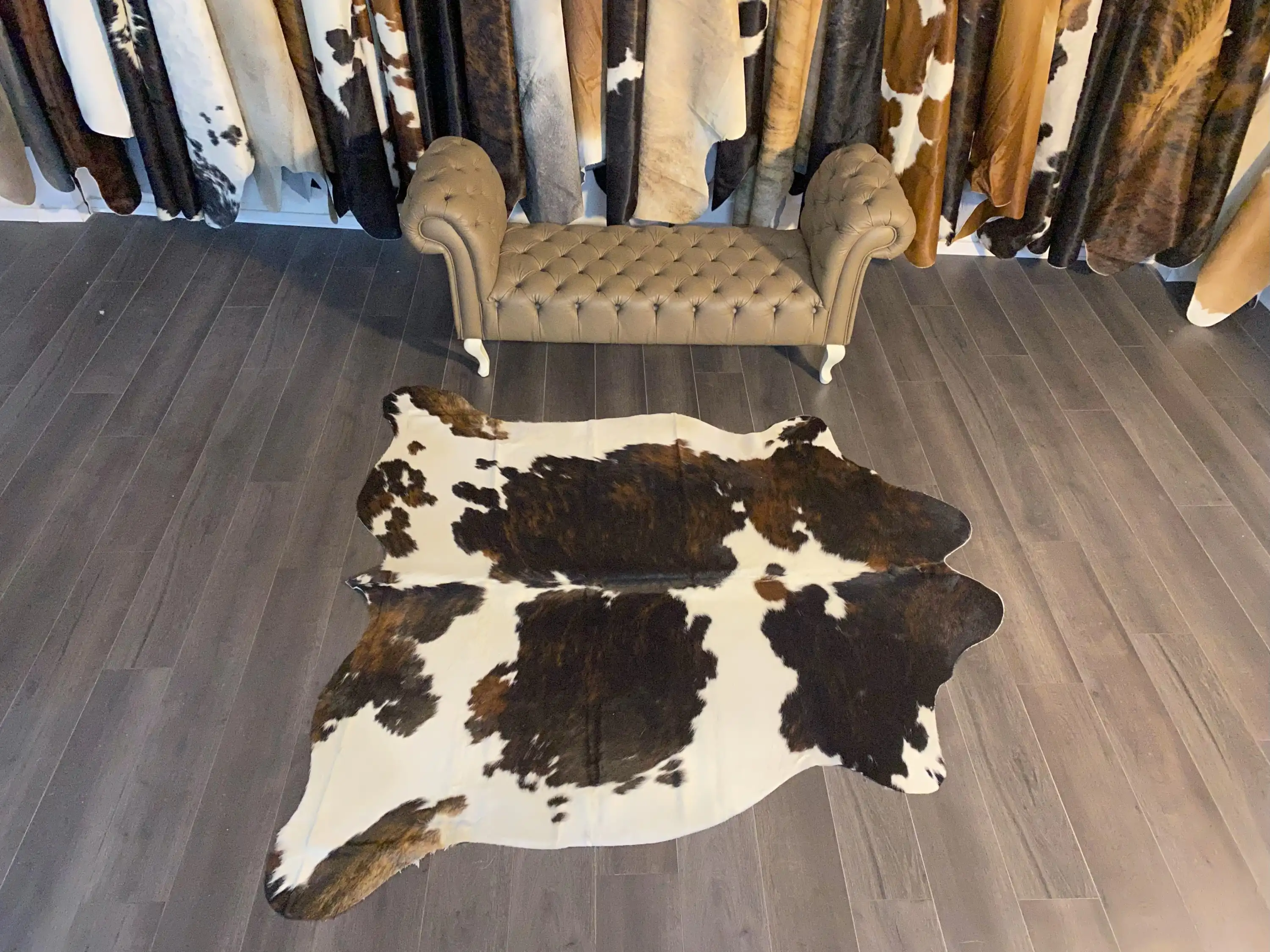 HAKİKİ DERİ DANA POSTU ÜÇ RENK 195 x 210 - 0901000001